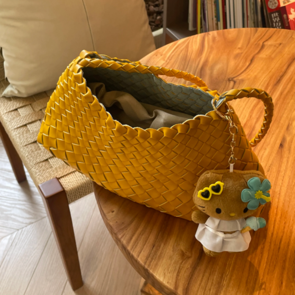 11_67_1b0536fe-7127-4f0c-9878-66005621d689.png French Style Woven Underarm Bag Soft Nappa Leather Handbag with Structured Base, Chic Shoulder Tote for Women