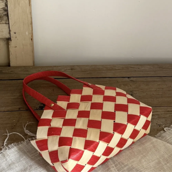 43_3e0051db-1575-416b-89d2-c82235ce27a7.png Japanese Woven Wooden Chip Handbag Red Plaid Basket Tote, Handmade Retro Picnic-Style Bag