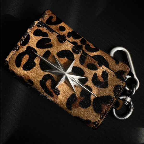 gif_-2025-09-23T213709.262.png Cleanfit Leopard Pony Hair Keychain Coin Purse Small Zip Wallet with Key Holder, Animal Print Mini Bag