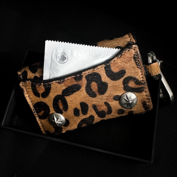 gif_-2025-09-23T213757.109.png Cleanfit Leopard Pony Hair Keychain Coin Purse Small Zip Wallet with Key Holder, Animal Print Mini Bag
